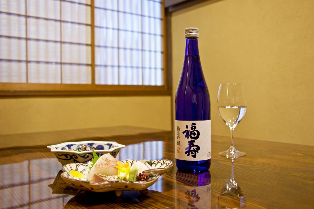 12月10日（日）夜にご来店のお客様に純米吟醸1杯プレゼント