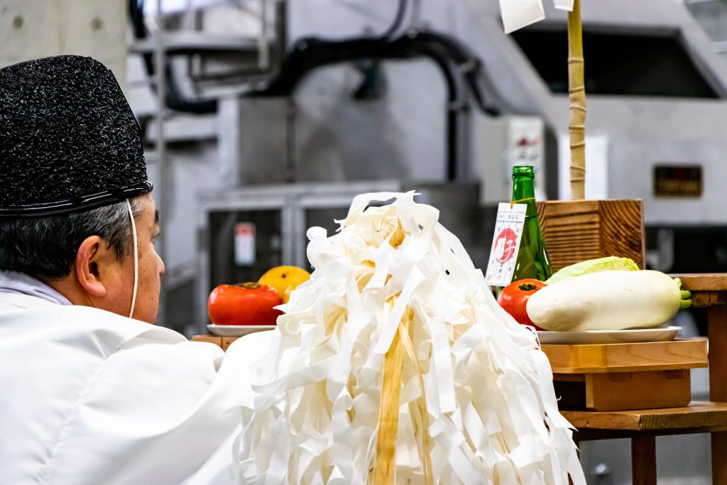 元旦祝い酒のご祈祷を行いました