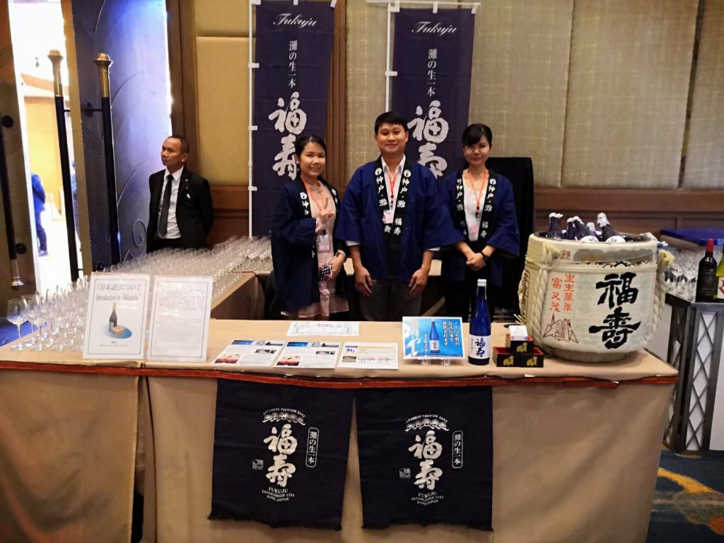 天皇誕生日レセプション1 200220Nk