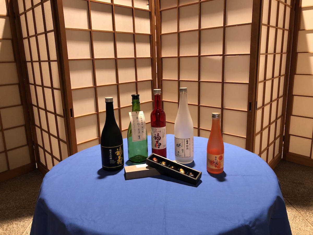 おとな旅・神戸で、チョコレートと日本酒のペアリングを楽しんでいただきました。