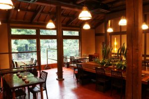 ⑤1階フロア（アクリル板）