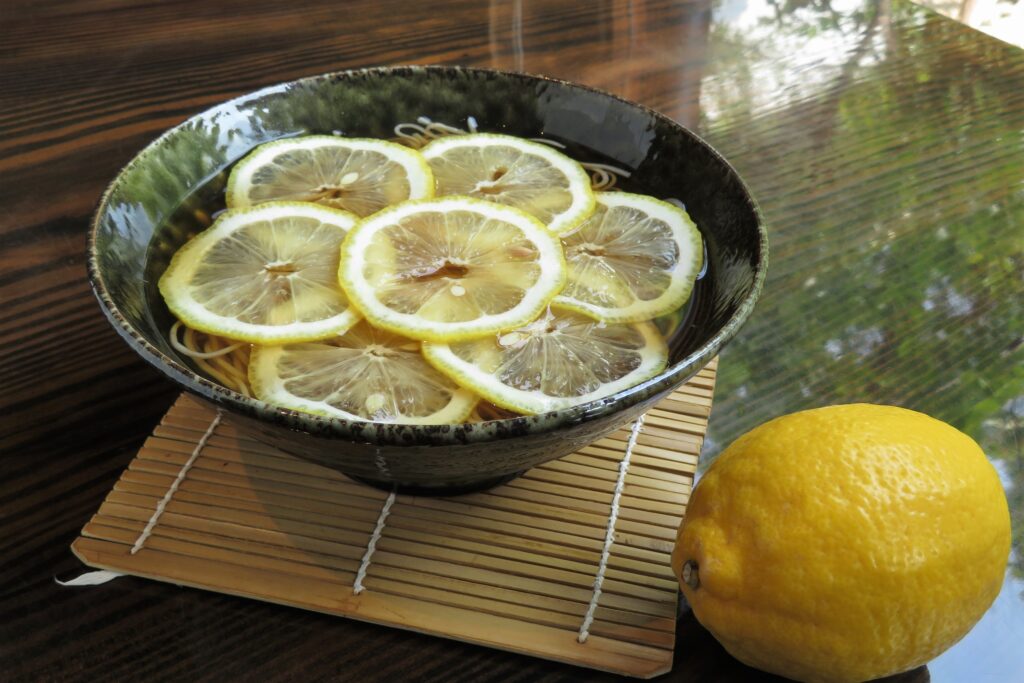 平日期間限定「レモンそば」