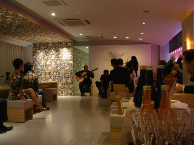 南米音楽との競宴