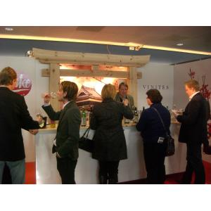 オランダで「ワインプロフェッショナル2011」が開催されました